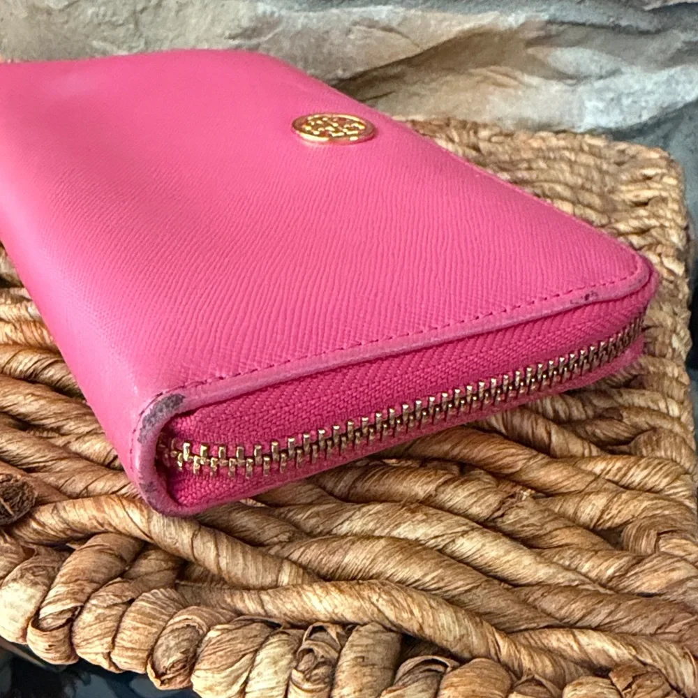 Tory Burch Robinson Pink Saffiano Leather zip around Continental Wallet